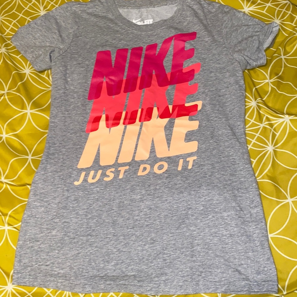 Size Medium Nike Dri Fit T Shirt